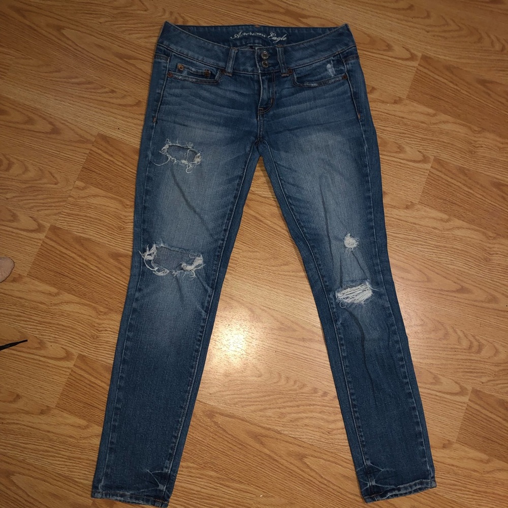 AE “Super Skinny” stretch ripped jeans size 2 🦅